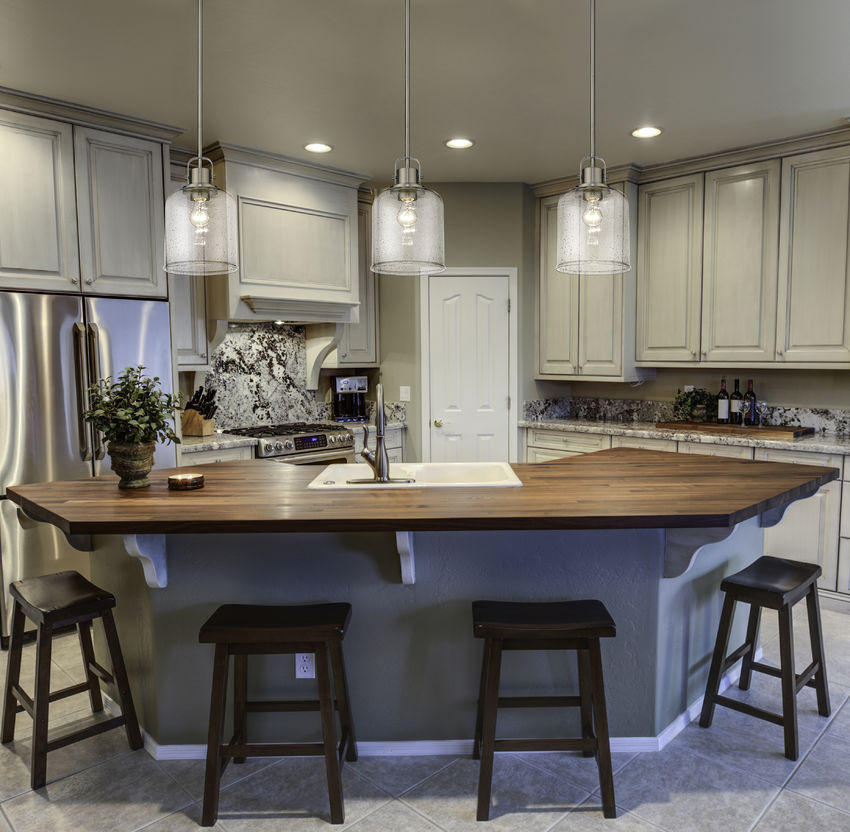 Z-Lite Kinsley 8" 1-Light Brushed Nickel Pendant Light With Clear Seeded Glass Shade