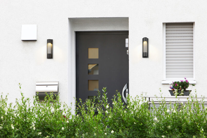 Z-Lite Striate 5" W x 17" H 1-Light LED Black Outdoor Wall Sconce With Clear Optic Glass Shade